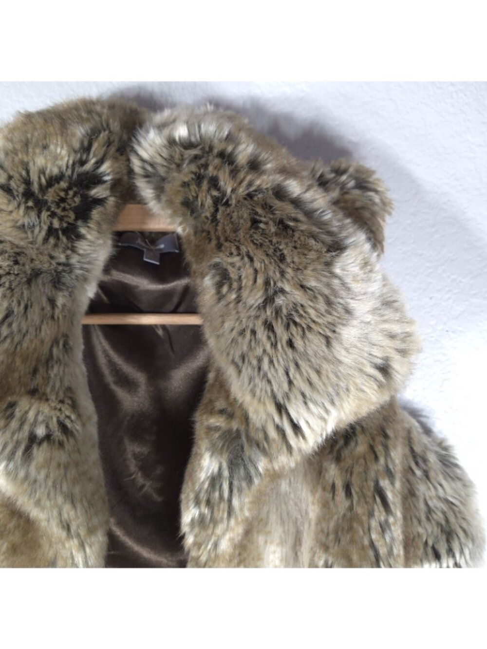 Neiman Marcus Faux Fur Collared Vest Womens Brown Size L Open Front - Picture 6 of 16